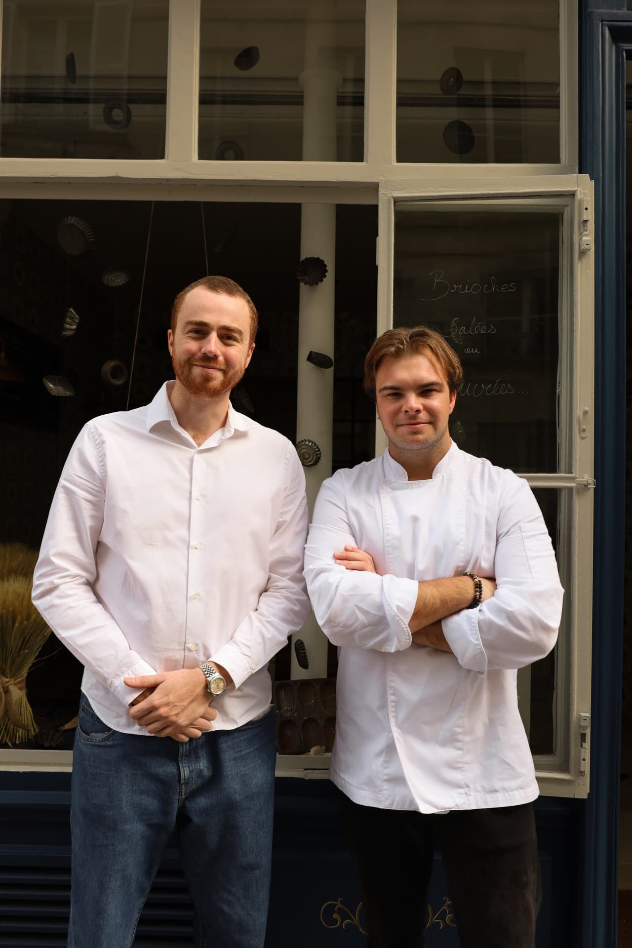 Stanislas et Constant devant la boutique Briochette